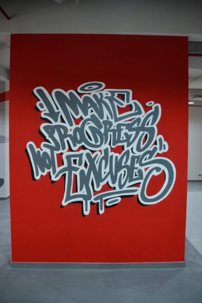 Motivační graffiti ve Fit Republic. Kuvajt